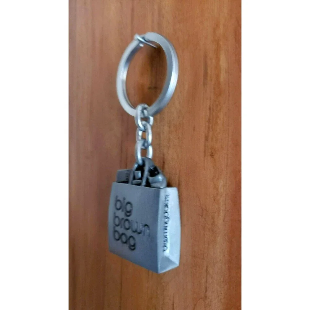 Vintage Bloomindale's Big Brown Bag Pewter KEY RING KEY-CHAIN HOLDER Bloomes NEW